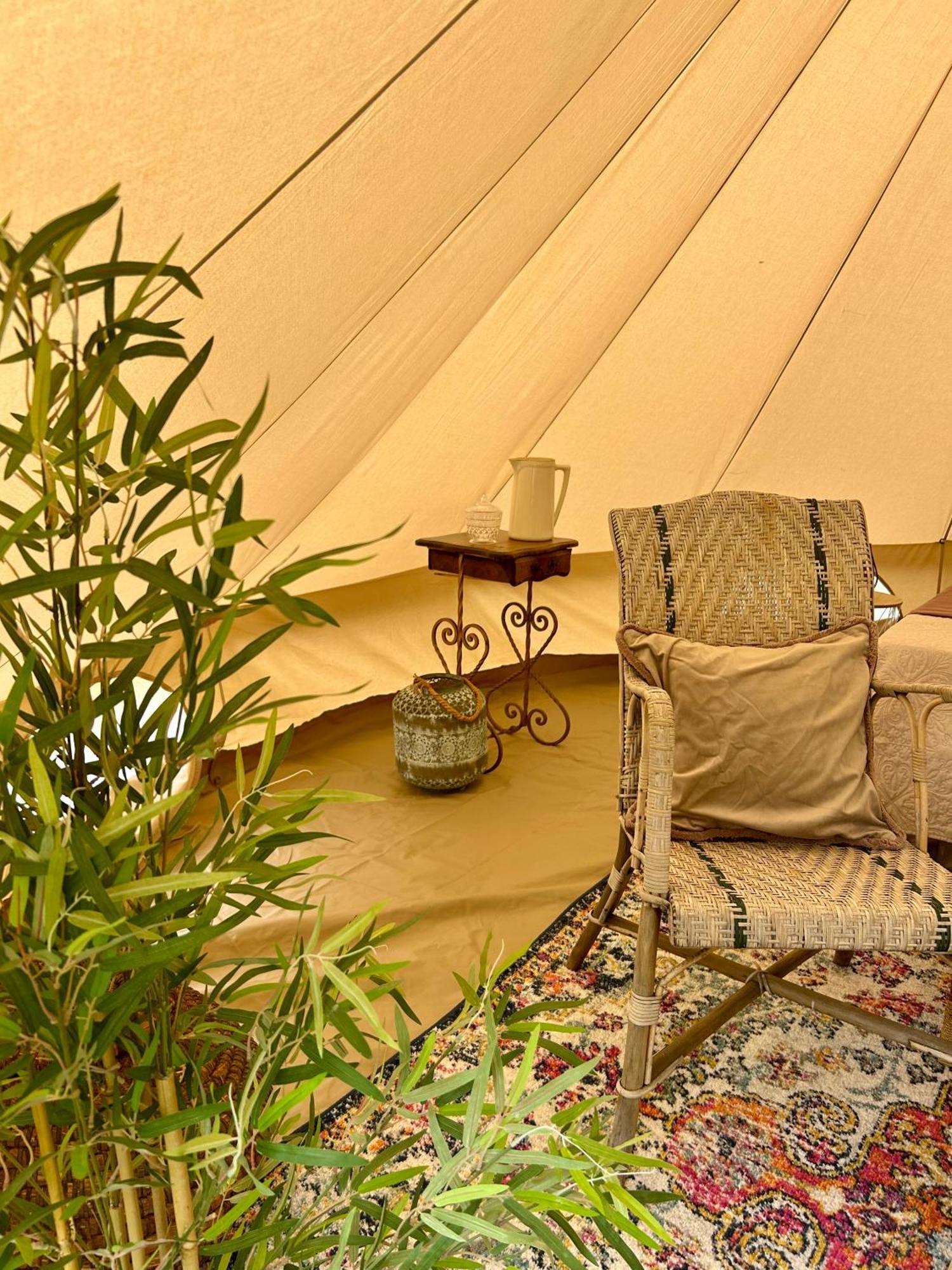 Chambre Au Jardin Tente De Charme Eguzon-Chantome Extérieur photo