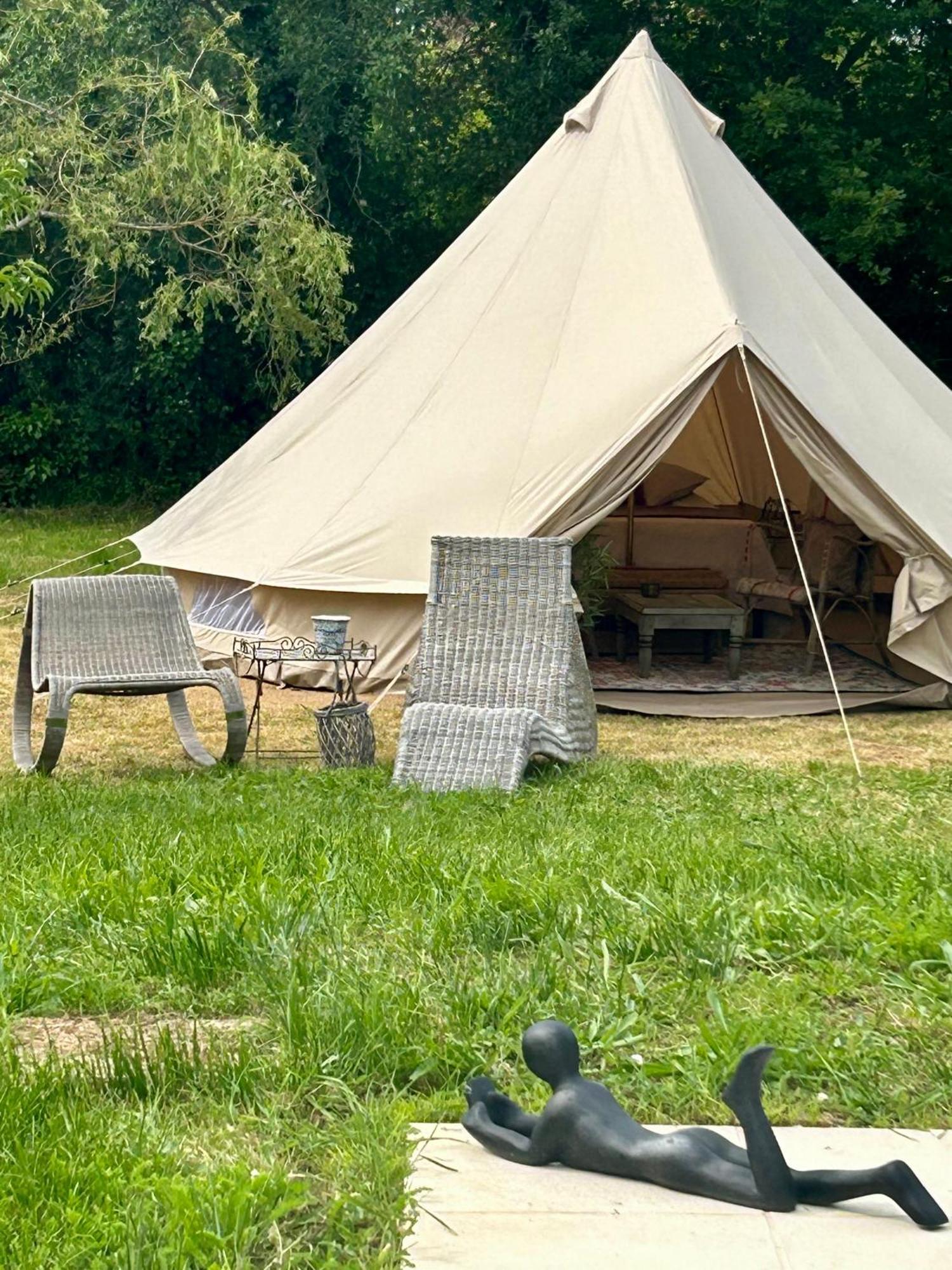 Chambre Au Jardin Tente De Charme Eguzon-Chantome Extérieur photo