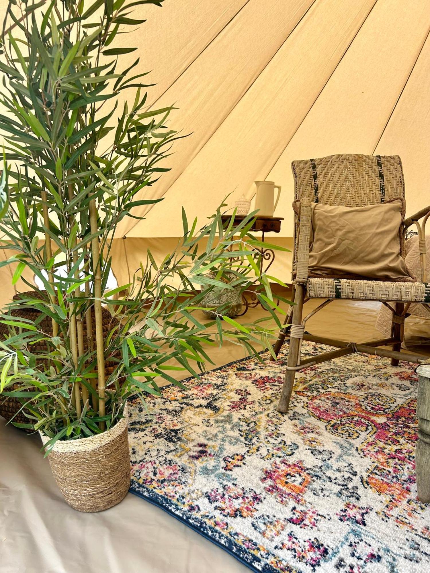 Chambre Au Jardin Tente De Charme Eguzon-Chantome Extérieur photo