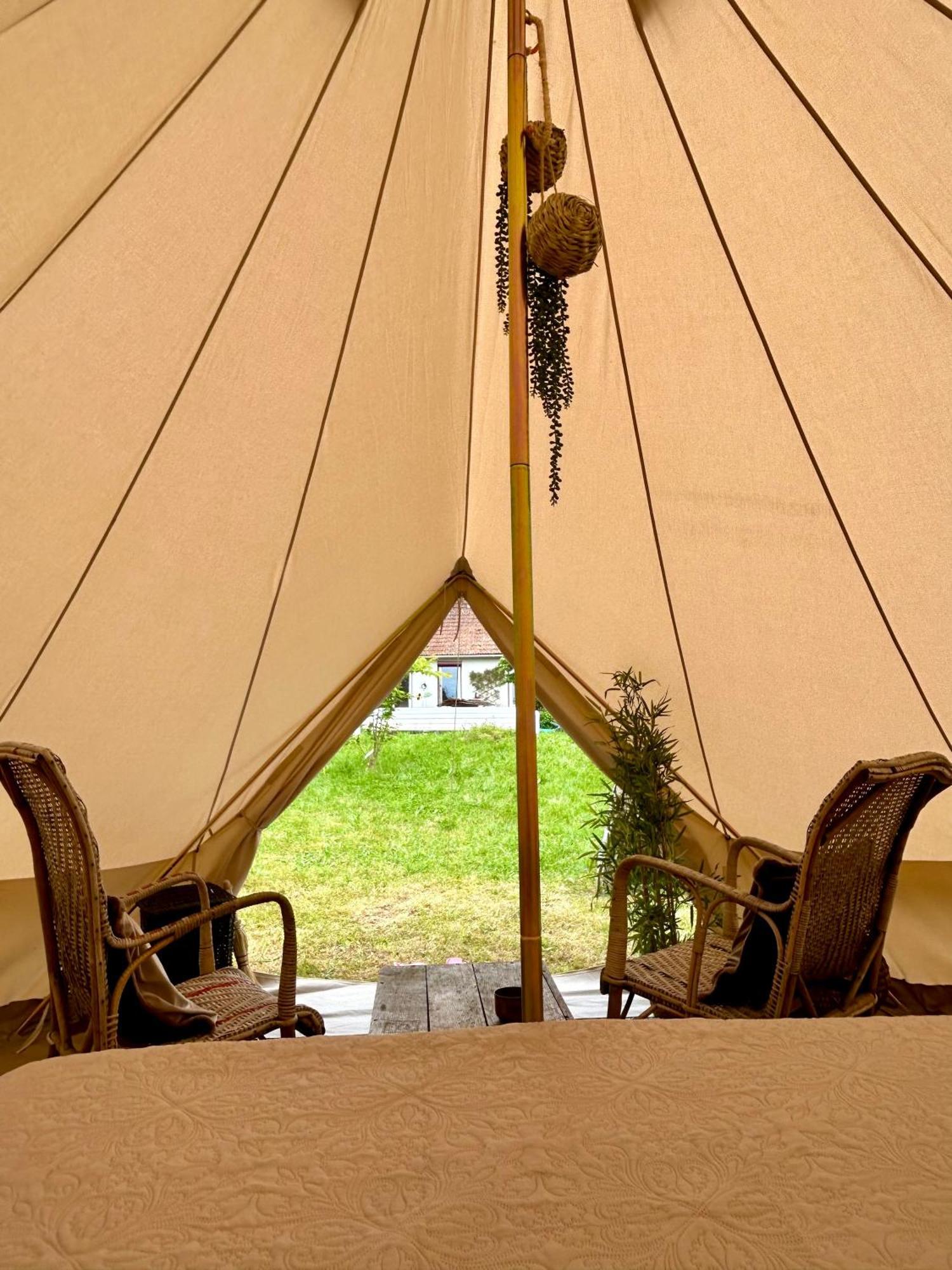 Chambre Au Jardin Tente De Charme Eguzon-Chantome Extérieur photo